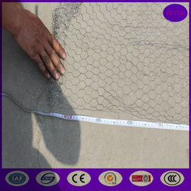 1/2" or 1" mesh hole Durable Chicken Wire Mesh , Hot Dipped Poultry Netting Fence