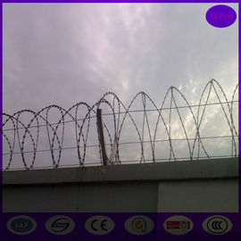 made in china razor wire  cross type : bto-28 700mm coil ,core wire 2.5mm+-0.1mm