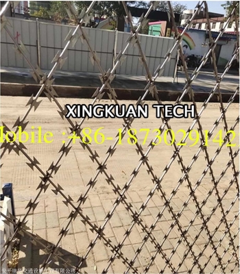 Welded Razor Barbed Wire Mesh Fence With Blade Type BTO-22 For Security Fencing