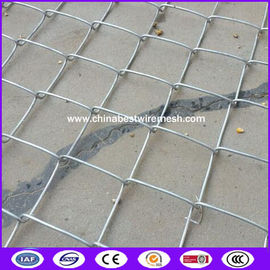 ASTM A392 standard heavily galvanized chain link fence with posts and installing accessories with 366 grams zinc coating