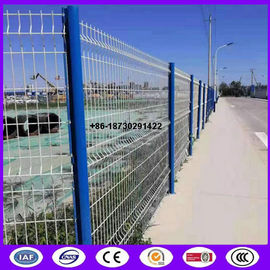 Peach Shape tube post with Triangle Bending Panel from China as fence application