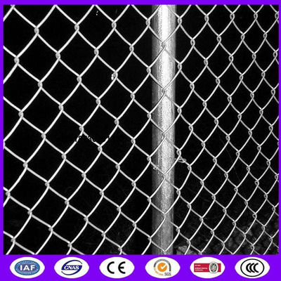 Low cost silver color iron chain link mesh for encircling wasteland with high recycling value and easy installing