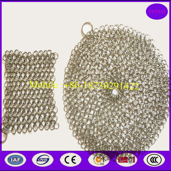 Pan cast iron cleaner/chainmail scrubber