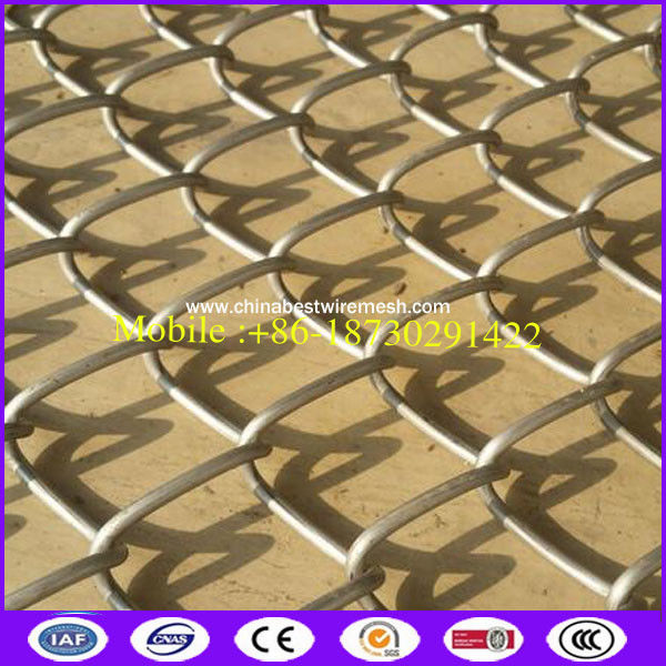 Cheap 50x50mm mesh size chain link fence privacy slats for Airport security Fence