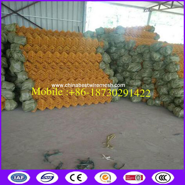 Yellow color powder coated 100x100 opening chain link panels for garden
