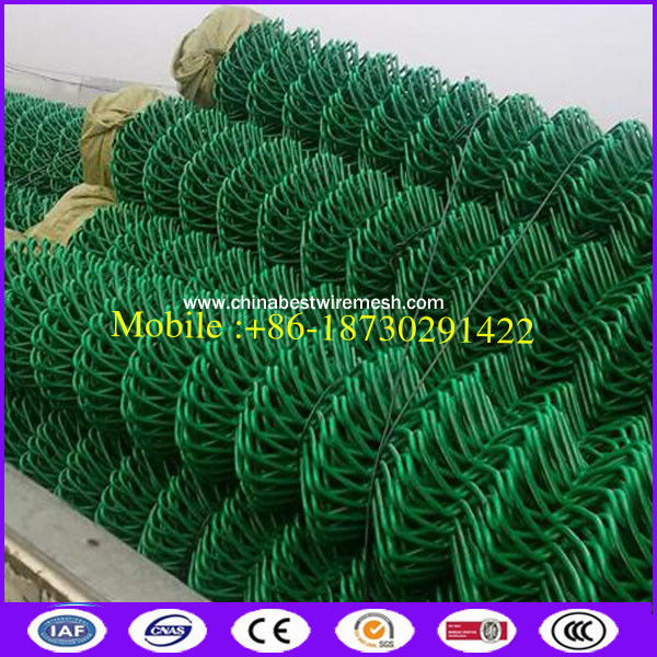 Green color ASTM A392 4*50ft 5 foot chain link fence with fence post